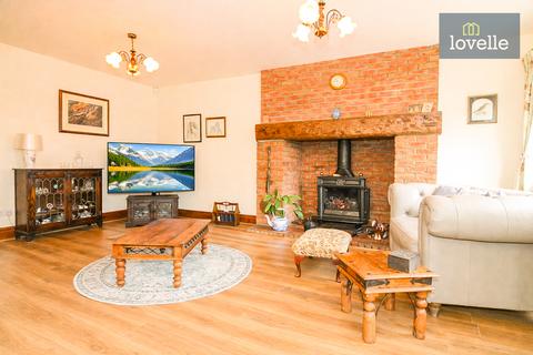 undefined, Top Road, Little Cawthorpe LN11