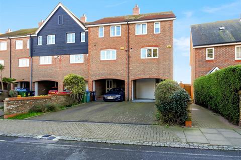 3 bedroom townhouse for sale, Mariners Quay, Littlehampton BN17