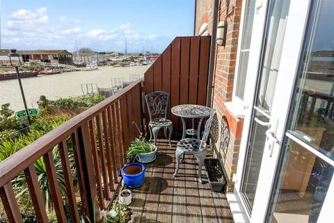 3 bedroom townhouse for sale, Mariners Quay, Littlehampton BN17