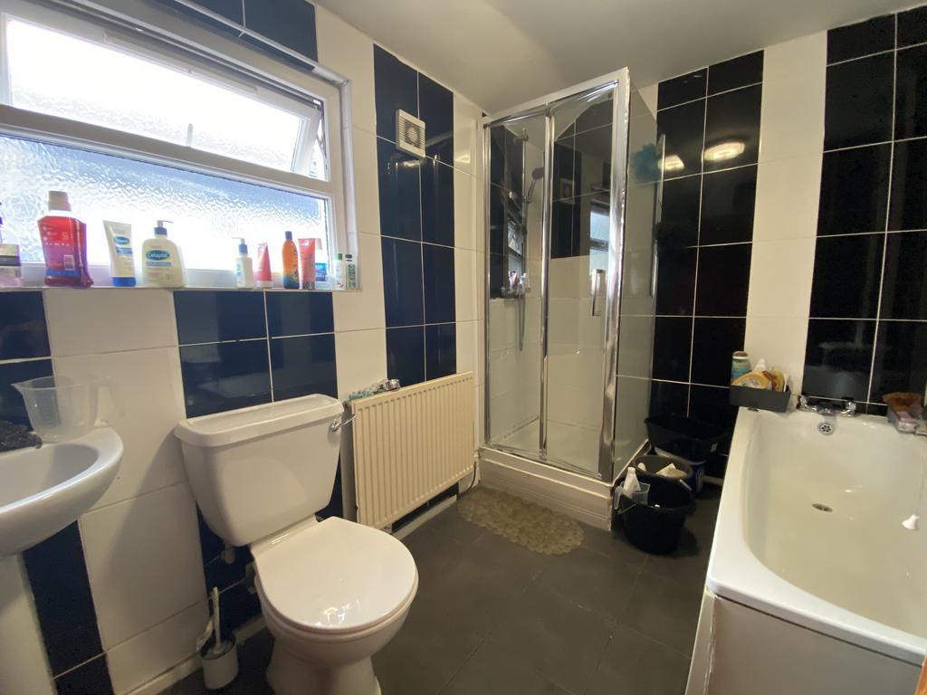 Bathroom FF