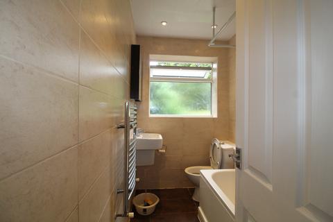 2 bedroom maisonette to rent, Fulham Close, Uxbridge UB10