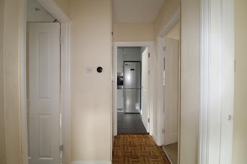 2 bedroom maisonette to rent, Fulham Close, Uxbridge UB10