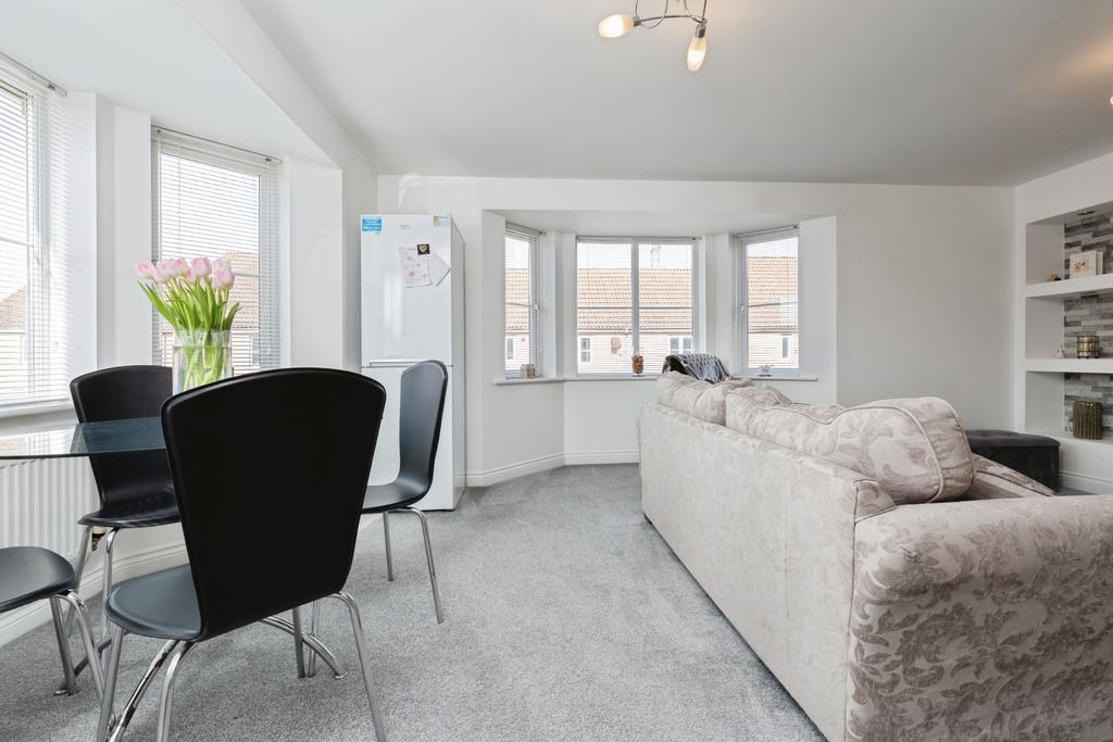 Apartment in Newcastle upon Tyne - View 4