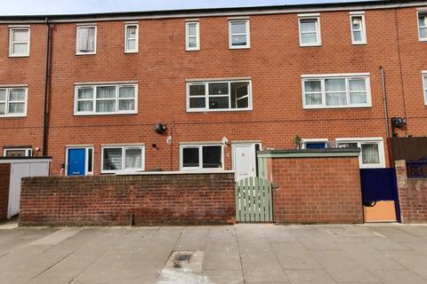 3 bedroom maisonette to rent, Spenser Grove, London, London, N16