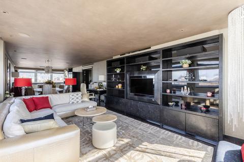 4 bedroom flat to rent, Brick Street, London, W1J