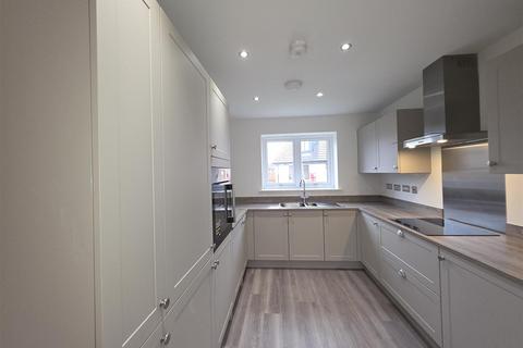2 bedroom semi-detached bungalow for sale, Heather Pastures, Scarborough YO11