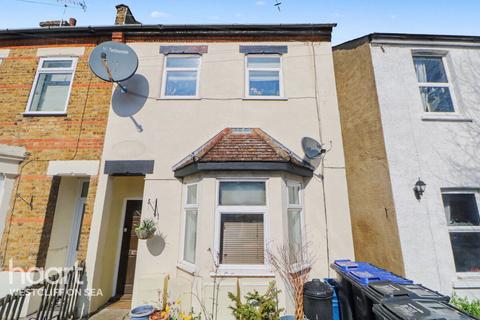 1 bedroom maisonette for sale, Albany Avenue, Westcliff-On-Sea