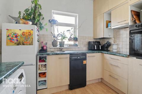 1 bedroom maisonette for sale, Albany Avenue, Westcliff-On-Sea