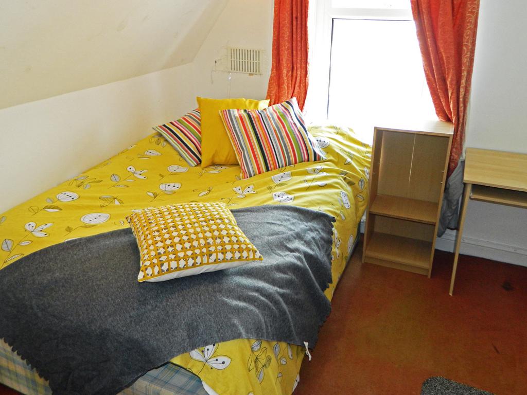 38 Alfred Bedroom4