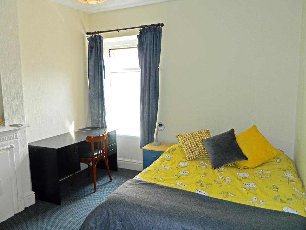 38 Alfred Bedroom3