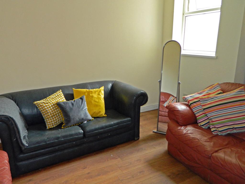 38 Alfred Living Room