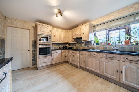 4 bedroom detached house for sale, Toynbec Close, Chislehurst, Kent, BR7