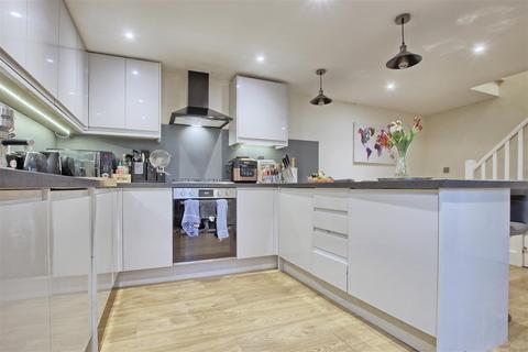 4 bedroom semi-detached house for sale, Newmarket Road, Cambridge