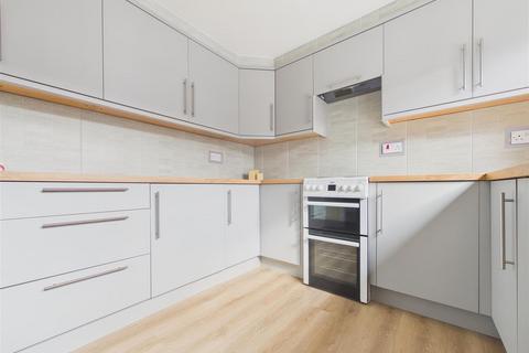 3 bedroom terraced house for sale, The Beeches, Rugeley