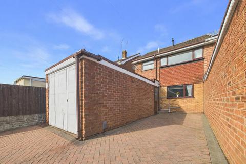 3 bedroom terraced house for sale, The Beeches, Rugeley