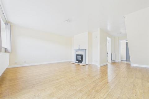 3 bedroom terraced house for sale, The Beeches, Rugeley