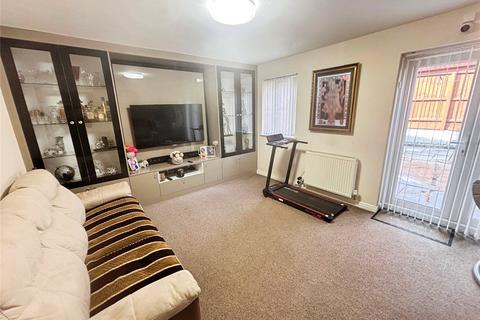 3 bedroom semi-detached house to rent, Long Meadow Way, Leicester LE4