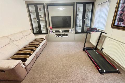 3 bedroom semi-detached house to rent, Long Meadow Way, Leicester LE4