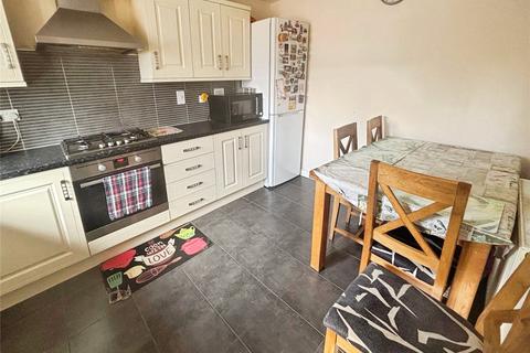 3 bedroom semi-detached house to rent, Long Meadow Way, Leicester LE4