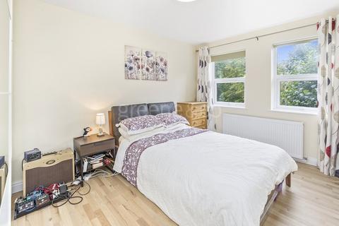 1 bedroom flat to rent, Priory Road London NW6