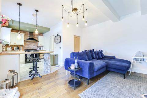 3 bedroom end of terrace house for sale, Providence Place, Stanningley, Pudsey, West Yorkshire, UK, LS28