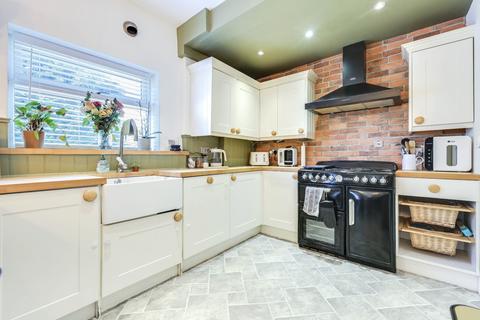 3 bedroom end of terrace house for sale, Providence Place, Stanningley, Pudsey, West Yorkshire, UK, LS28