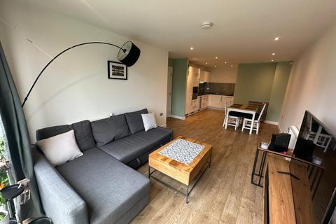 2 bedroom flat to rent, 2 Bedroom Flat – Lapwing Heights, Waterside Way, Tottenham Hale N17