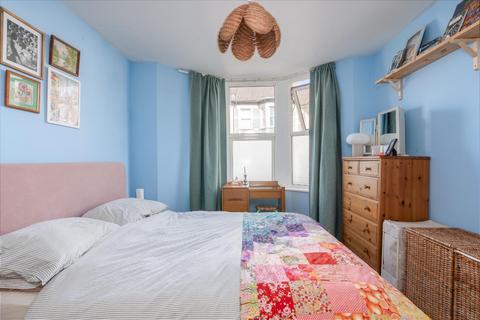 2 bedroom flat for sale, Westminster Road, Easton