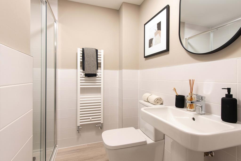 Brook View Ingleby Show Home En Suite