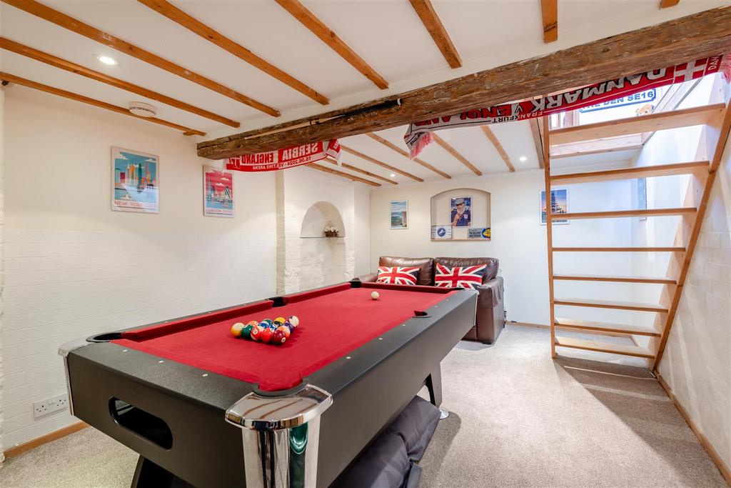 8684047-interior09.jpg