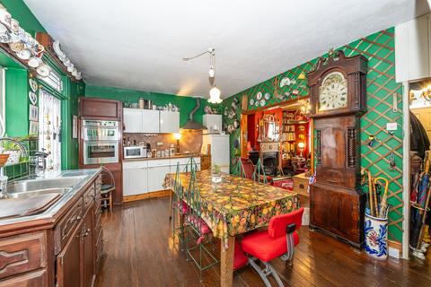 2 bedroom end of terrace house for sale, Latchmere Road, Battersea, London SW11 2JY