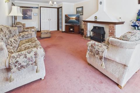 3 bedroom detached bungalow for sale, Brook End, Fazeley, Tamworth, B78
