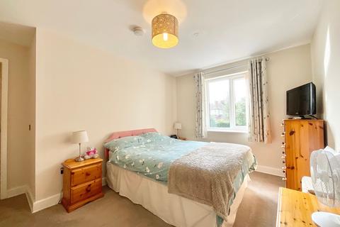 2 bedroom flat for sale, Queens Drive, Mill House Queens Drive, CW5