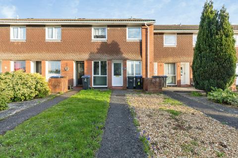 2 bedroom flat for sale, Henderson Close, Trowbridge, BA14