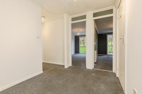 2 bedroom flat for sale, Henderson Close, Trowbridge, BA14