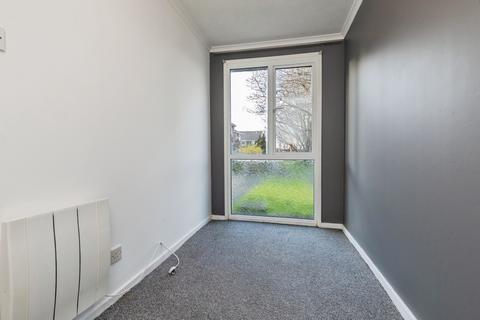 2 bedroom flat for sale, Henderson Close, Trowbridge, BA14