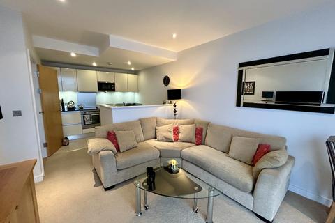 undefined, Ferry Road, Caerdydd, CF11