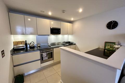 undefined, Ferry Road, Caerdydd, CF11