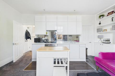 1 bedroom flat to rent, Leigham Court Road, London
