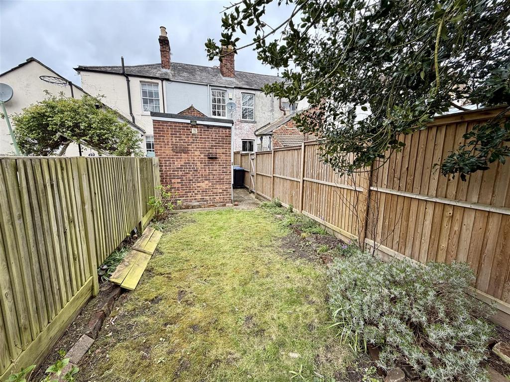 GARDEN 1.jpeg