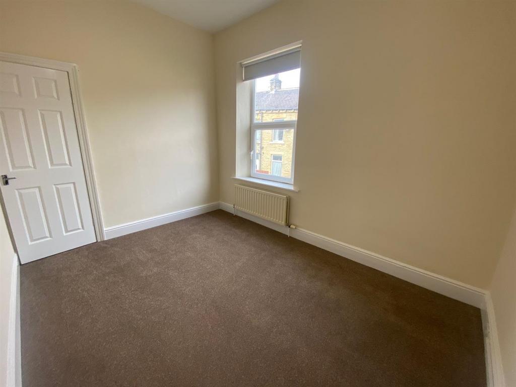 MASTER BEDROOM.jpg