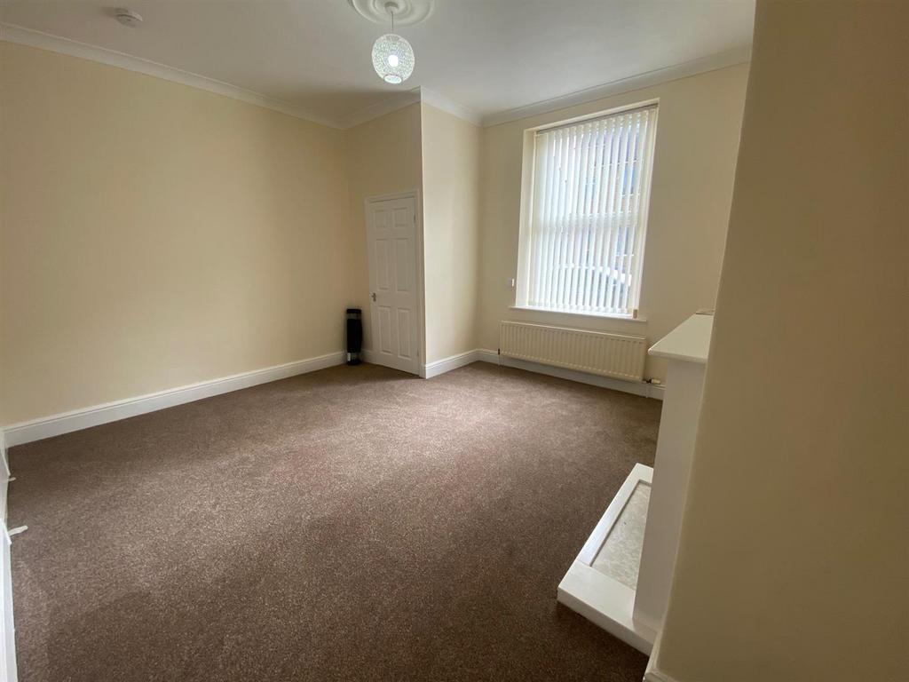 1 LOUNGE.jpg