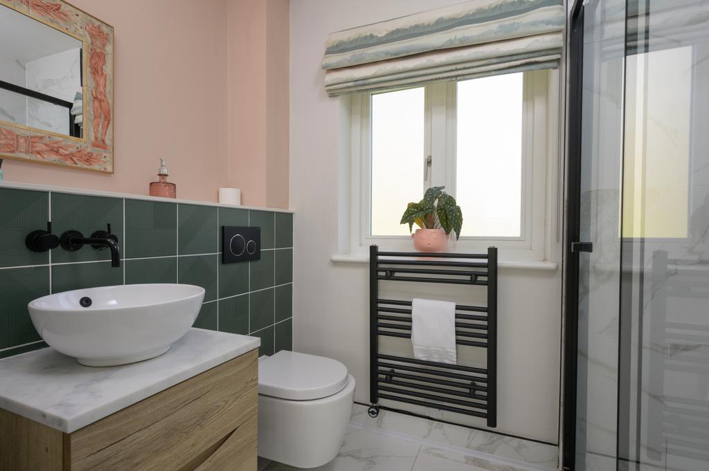 Annex Shower Room