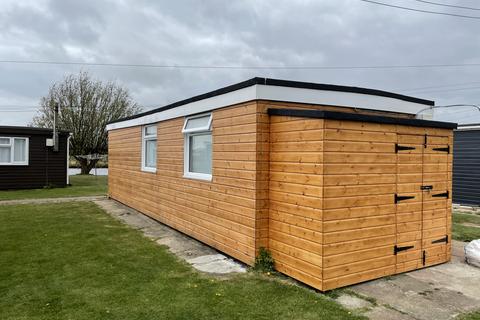 2 bedroom chalet for sale, MARINE PARADE, SHEERNESS ME12
