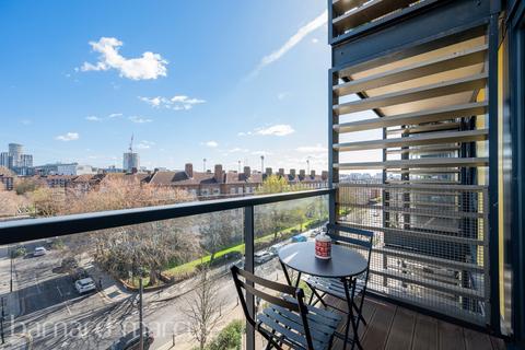 1 bedroom apartment to rent, Bloemfontein Road, LONDON