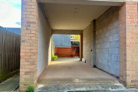 3 bedroom house to rent, Barle Close, EXETER