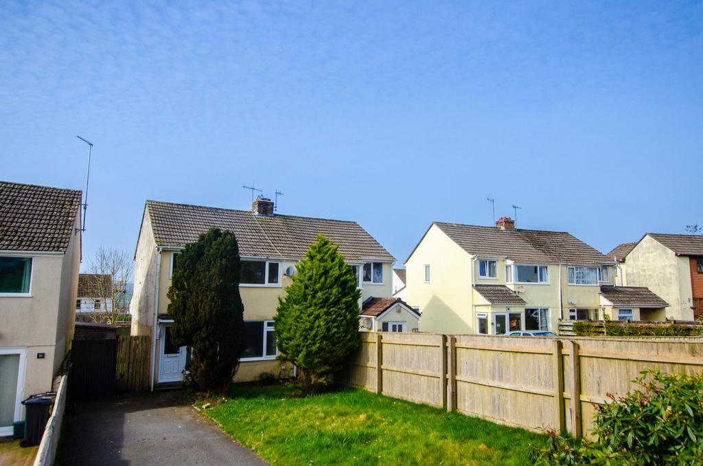 25 Kay Crescent TPS Bodmin 01208 74182-21