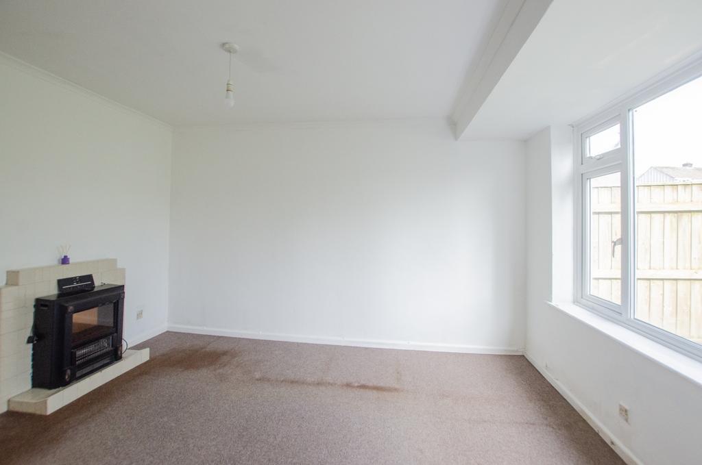 25 Kay Crescent TPS Bodmin 01208 74182-09