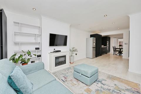 3 bedroom semi-detached house for sale, Ardney Rise, Norwich