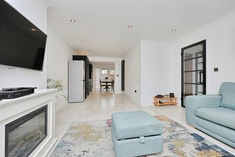 3 bedroom semi-detached house for sale, Ardney Rise, Norwich